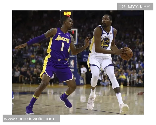 川篮激战山西男篮争夺季后赛席位双方实力对决引发球迷热议