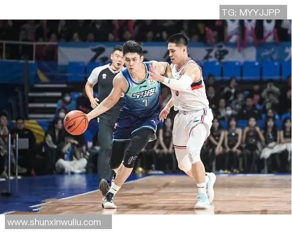 广州男篮与重庆男篮激战正酣谁将赢得这场精彩对决的胜利