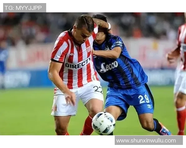 科隆竞技与拉普体操的精彩对决揭示足球战术与团队协作的完美结合